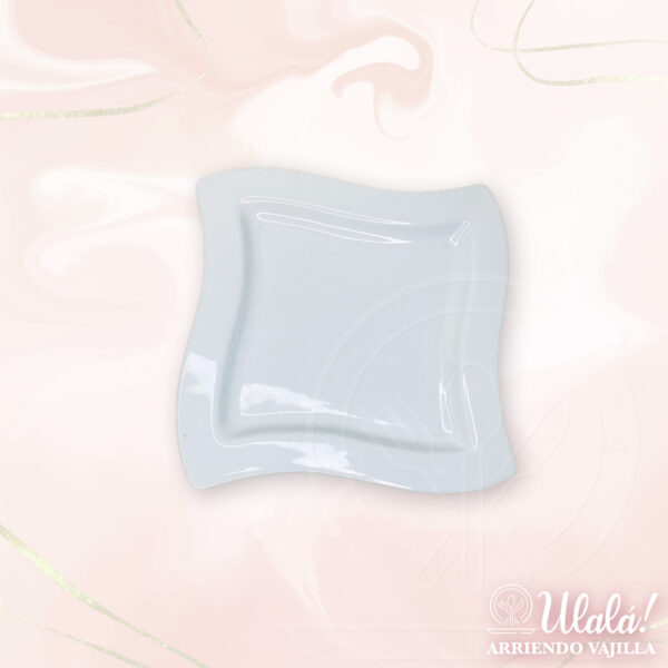 fuente o plaque cuadrado bordes con ondas 24 x 24 cm.